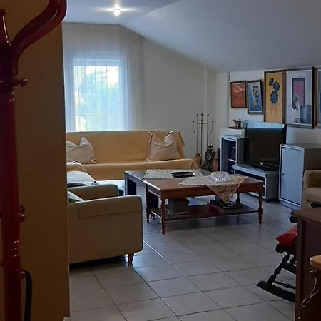 Διαμέρισμα Rosa's House *